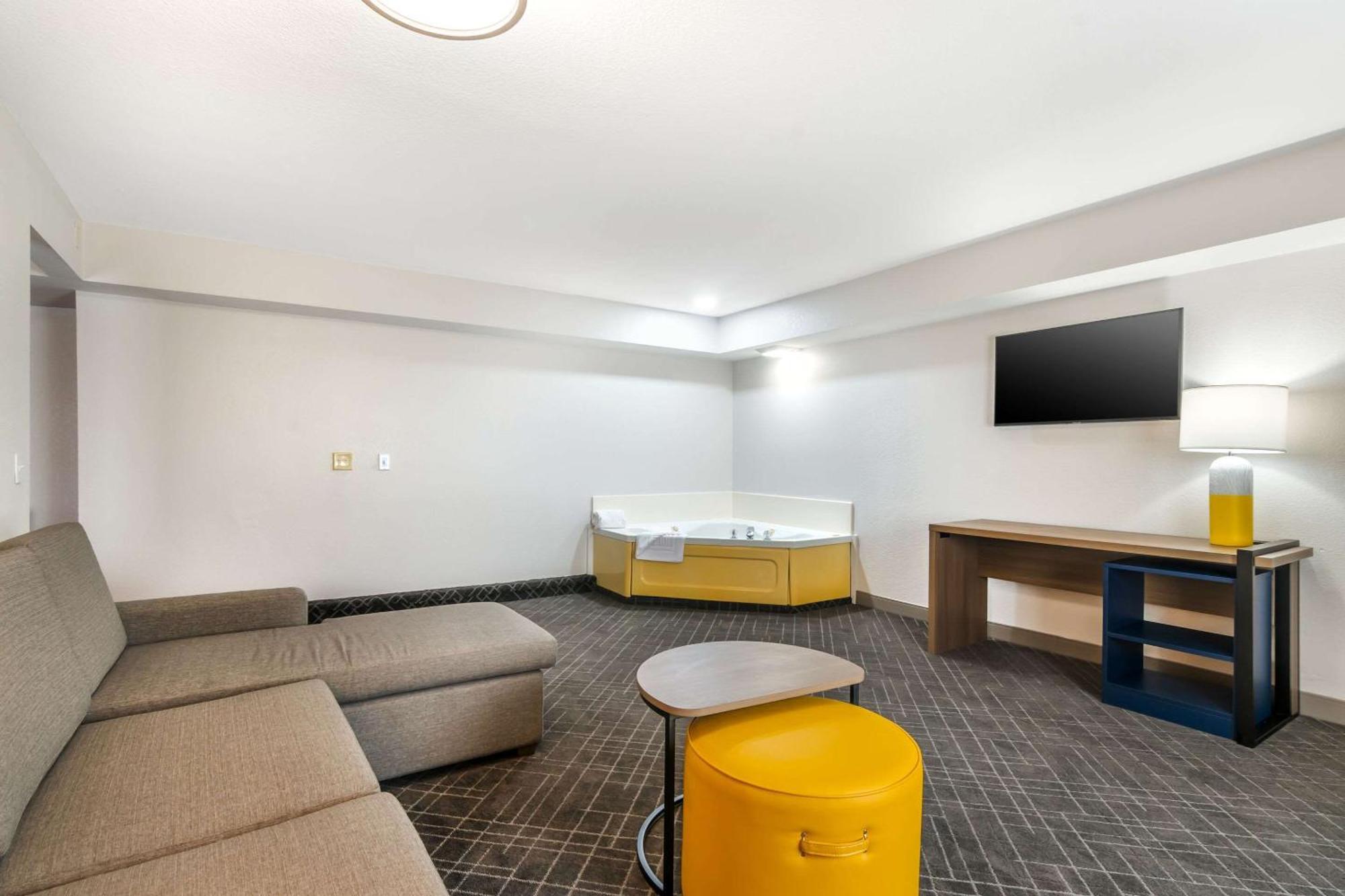 Comfort Inn & Suites St Louis - Chesterfield Exterior foto