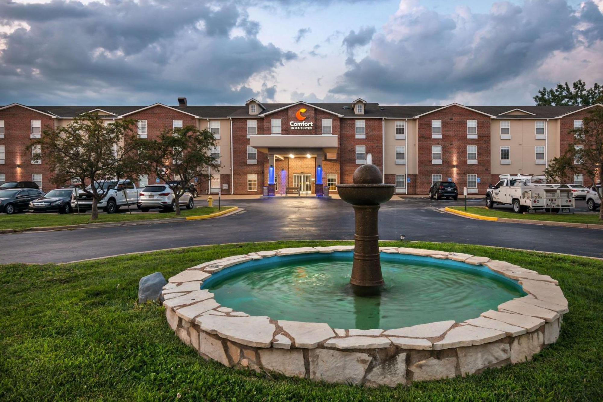 Comfort Inn & Suites St Louis - Chesterfield Exterior foto